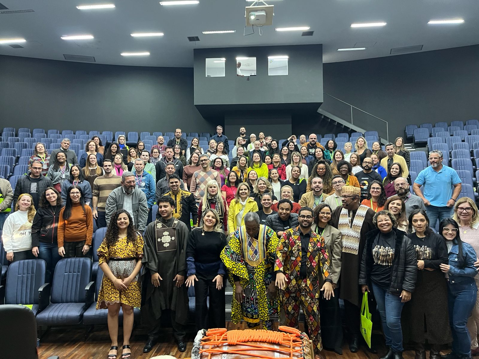 NEARED promove palestra sobre a trajetória do africano no Brasil e fortalece a educação antirracista na rede municipal 